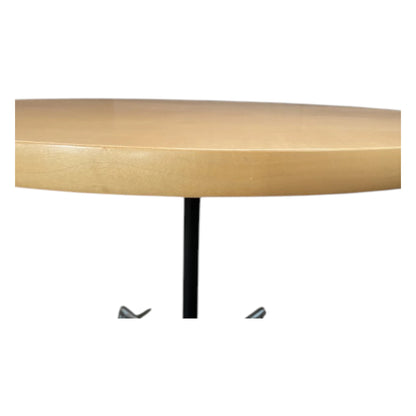 Charles & Ray Eames cafébord med original finérplade med afrundet kant og sort søjle med krom fod