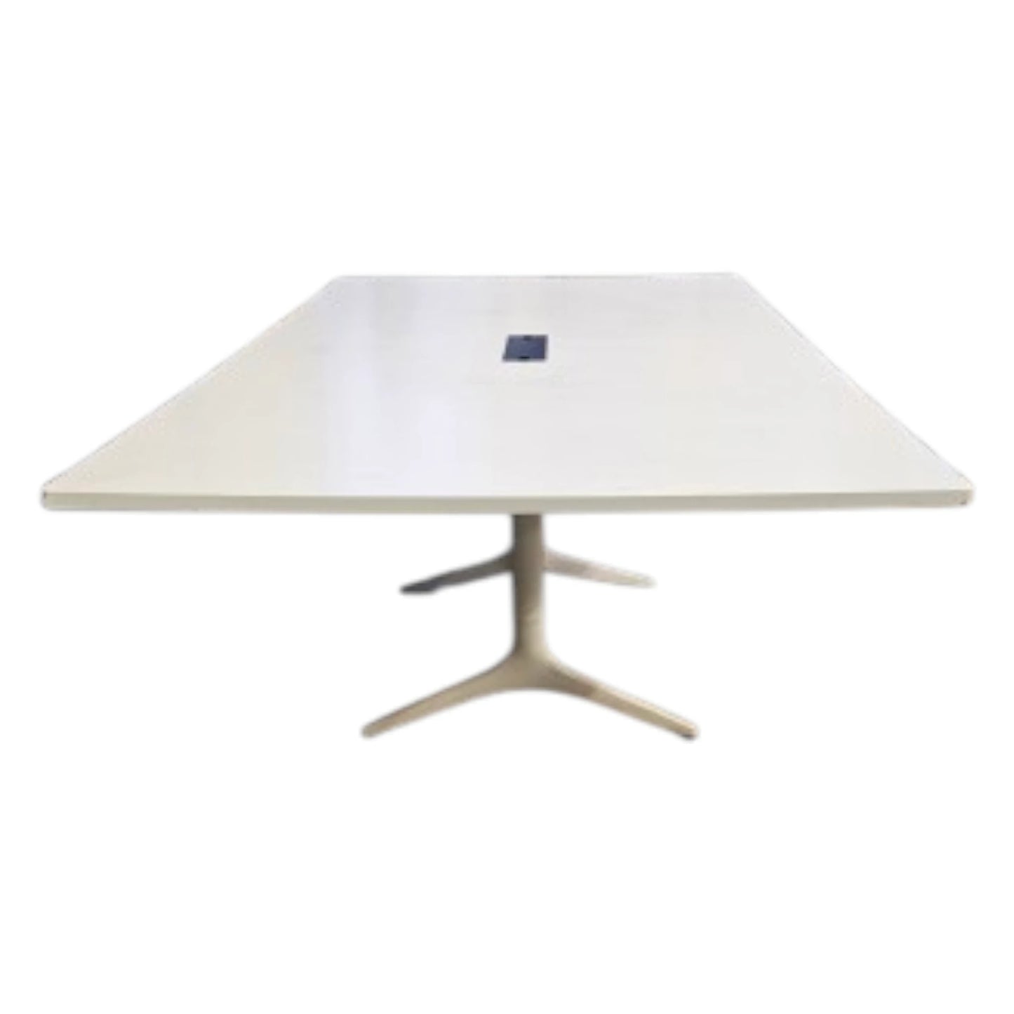 Hvidt mødebord på hvidt stel. 240x120x73.