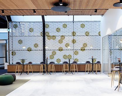 Abstracta Airflake lydabsorberende vægdekoration, rumafskærmning og lofthængt akustik