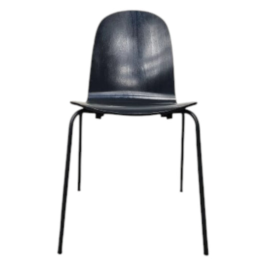 Brugte mødestole i træ med stålben.