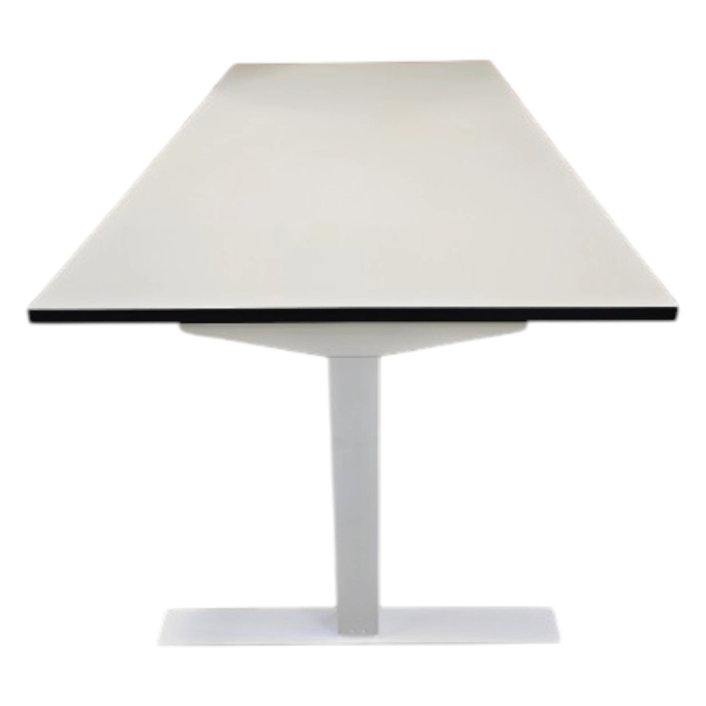 Fabriksnyt hæve sænkebord med lisocore® plade og Swedstyle stel.