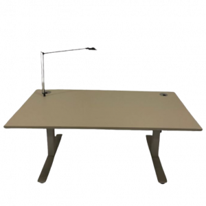 hæve/sænke bord med sandfarvet linoleumsplade