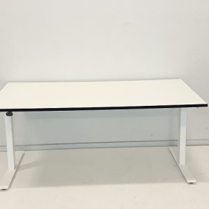 Linak hæve/sænke bord i 160 x 80 cm. Hvid Laminat, hvidt elstel