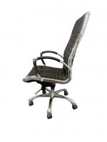 No name sort læderstol, metal stel med armlæn, metal stel , Den elegante stol, Til dig der har brug for en pænt mødelokale.